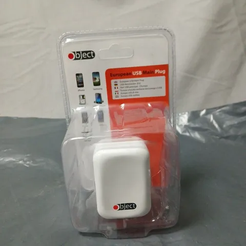 LARGE QUANTITY OF OBJECT EUROPEAN USB MAIN PLUG ADAPTERS 