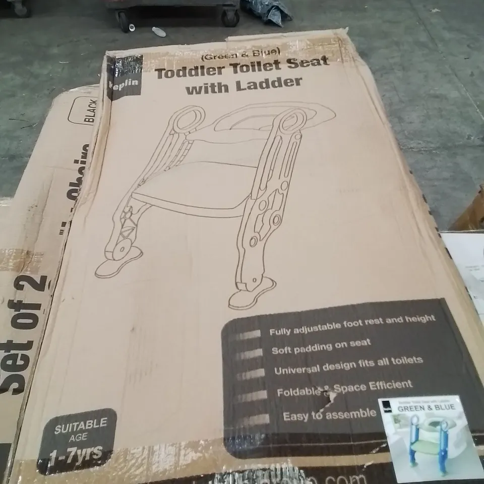 BOXED TODDLER TOILET SEAT WITH LADDER