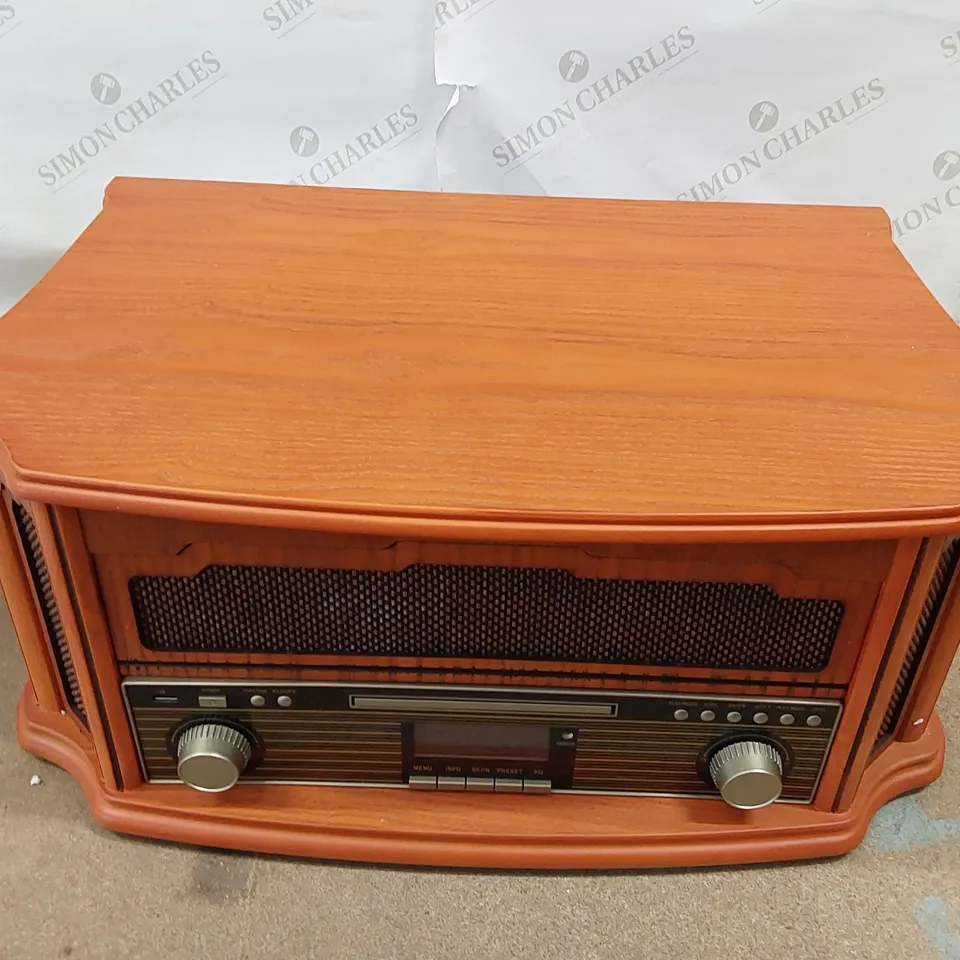 BRAND NEW BOXED SHUMAN VINTAGE 8-IN-1 WIRELESS MUSIC CENTRE WITH REMOTE CONTROL, DAB DIGITAL/FM RADIO, 3-SPEED TURNTABLE, CD/CASSETTE PLAYER, USB PLAYBACK/RECORDING, RCA LINE OUT, REAL WOOD (1 BOX)