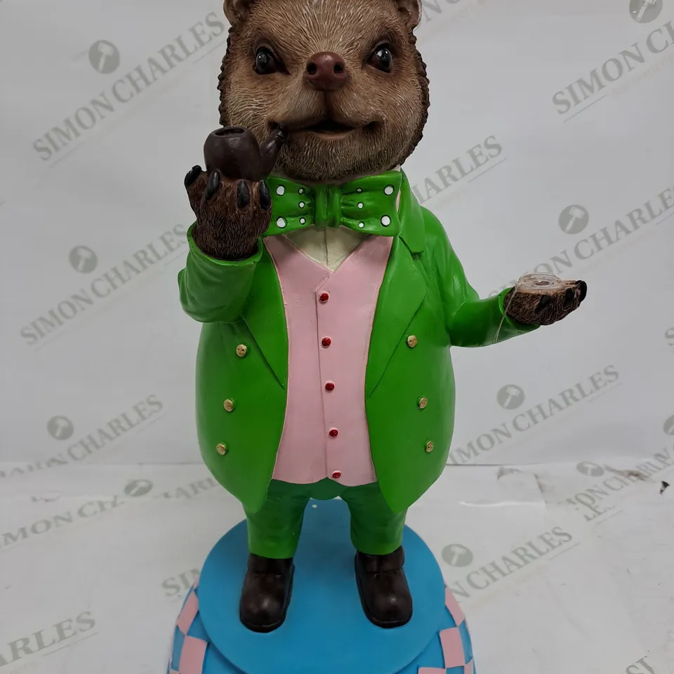 BOXED ENCHANTED GARDEN BY GARDEN REFLECTIONS LED HANDSOME HEDGEHOG