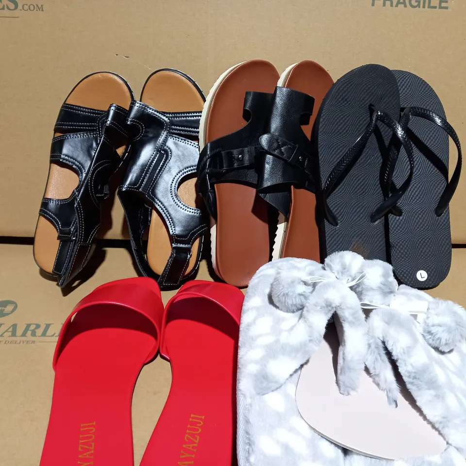 LOT OF 5 X ASSORTED SLIPPERS AND FLIP FLOPS 