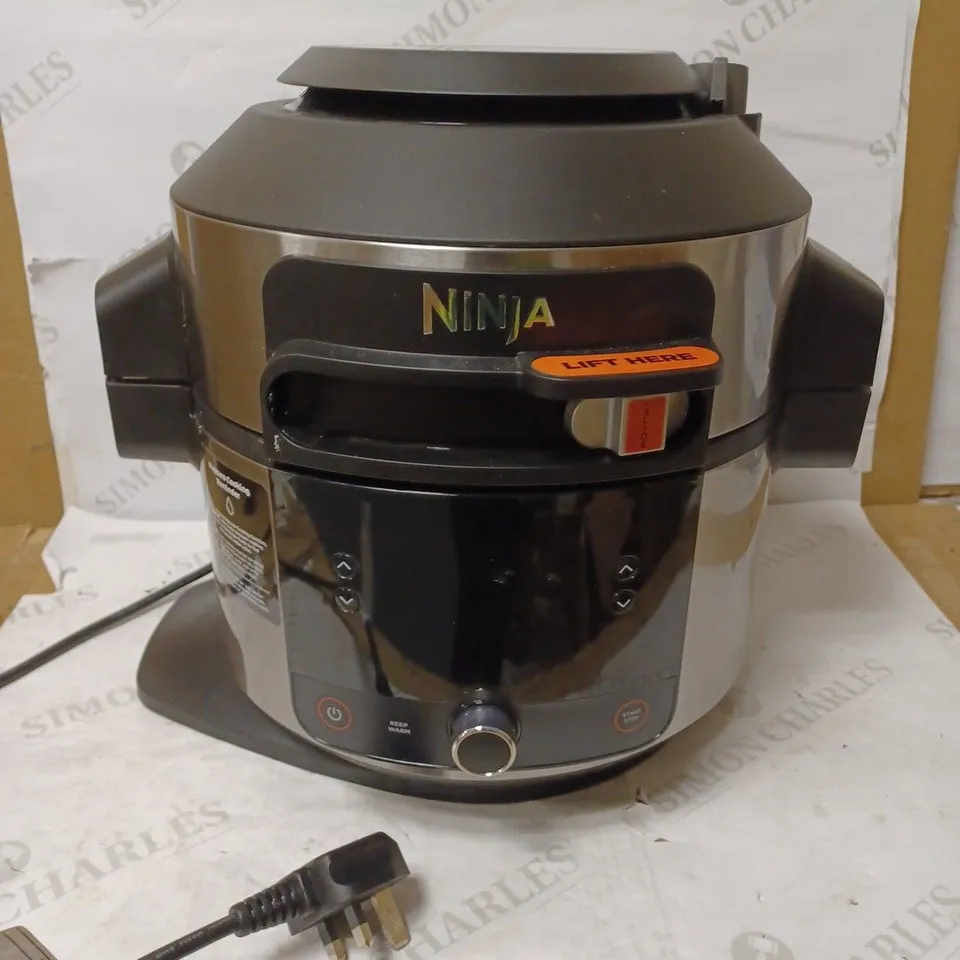 NINJA FOODI SMARTLID MULTI-COOKER