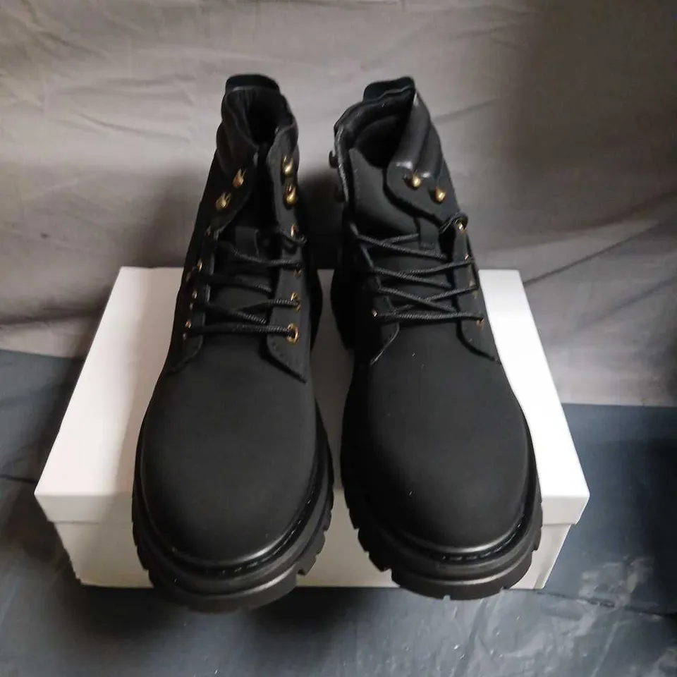 CONZURI BLACK LEATHER HIKING BOOTS – UK 9 (US 9.5, EUR 43) 