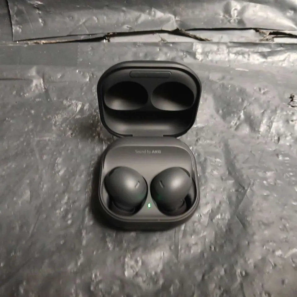 SAMSUNG GALAXY BUDS2 PRO WIRELESS EARBUDS WITH CHARGING CASE