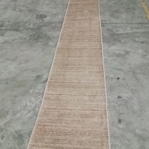 QUALITY DESIGNER AREA RUG - APPROXIMATELY 575X60CM