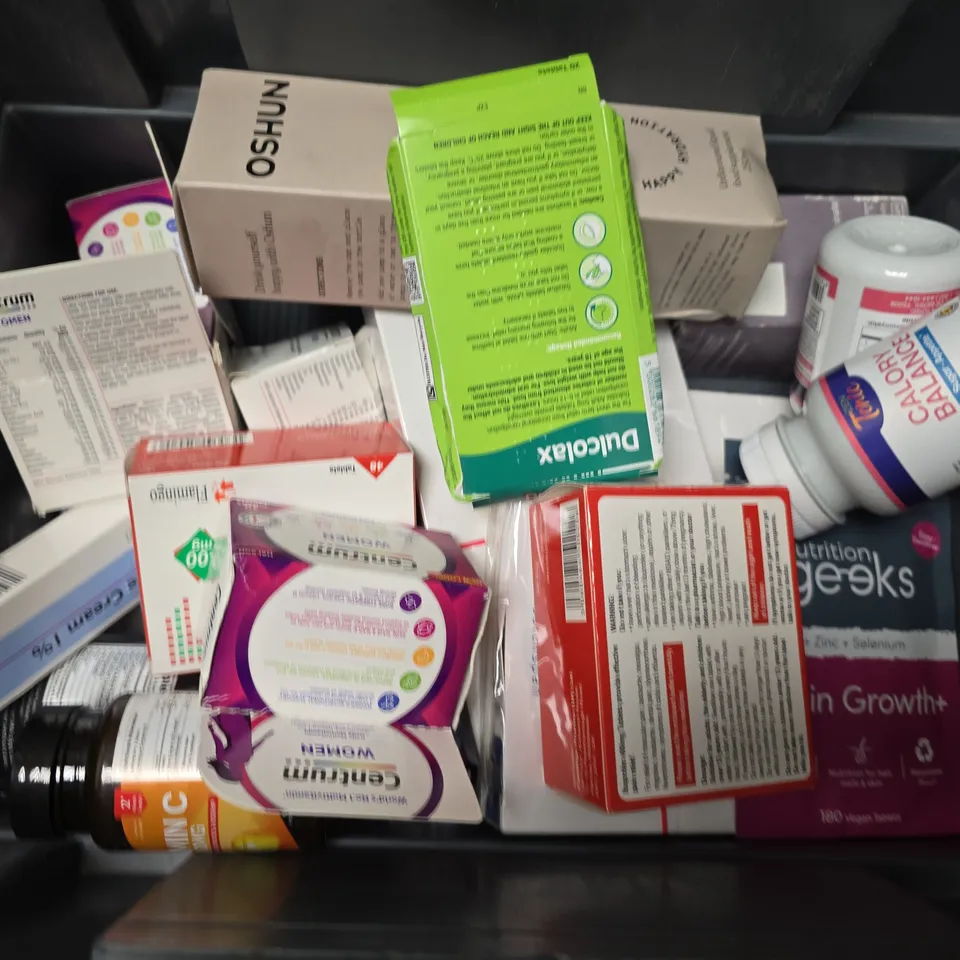 APPROXIMATELY 15 ASSORTED VITAMIN/HEALTH AID PRODUCTS TO INCLUDE OSHUN ELECTROLYTE CONCENTRATE, NUTRITION GEEKS BIOTIN GROWTH+, SHIAJIT GUMMIES, ETC - COLLECTION ONLY