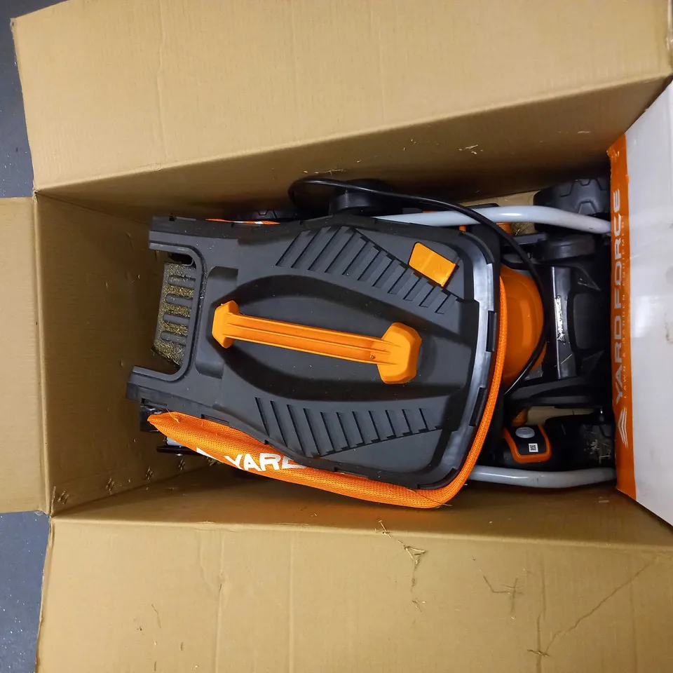 YARD FORCE 32CM ROTARY CORDLESS LAWNMOWER PLUS CORDLESS GRASS TRIMMER