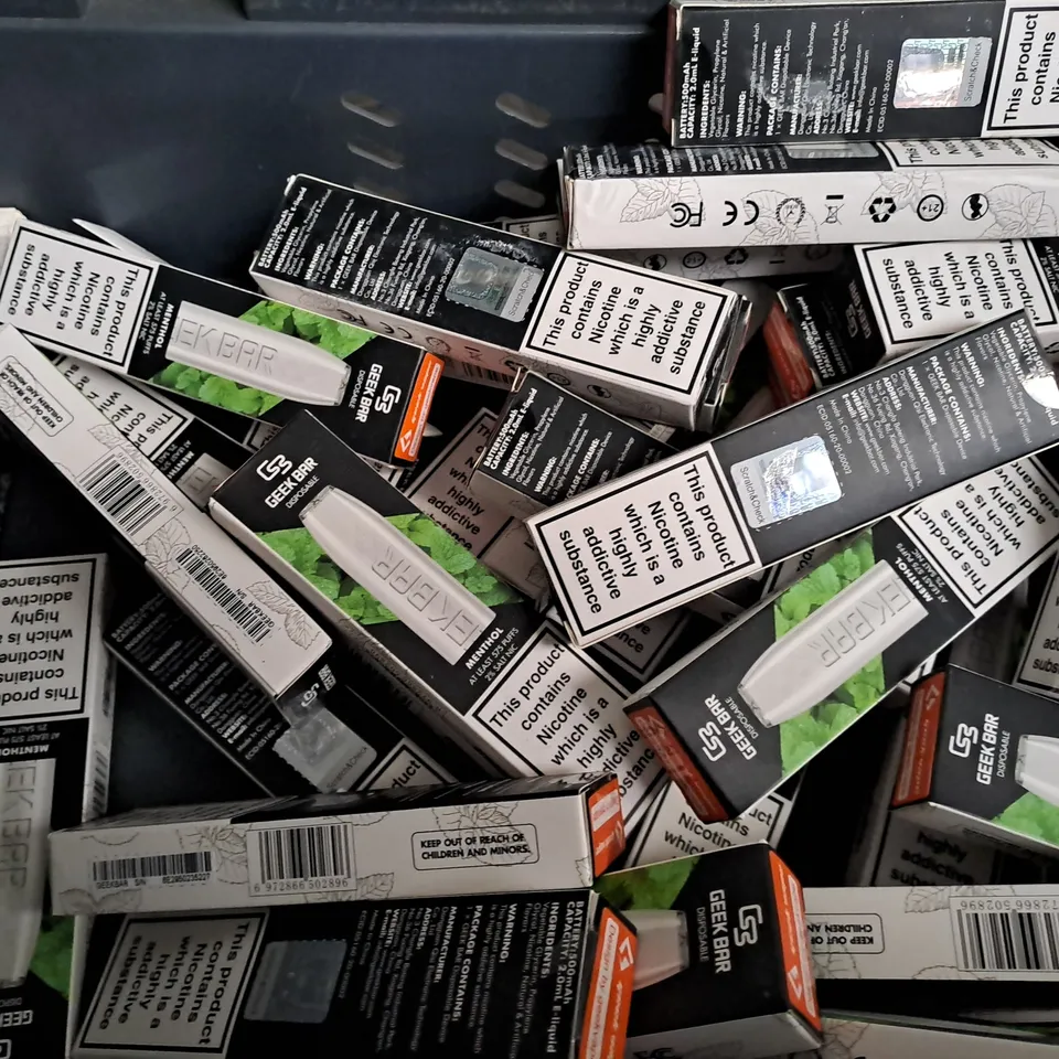 BOX OF APPROXIMATELY 20 GEEK BAR VAPES MENTHOL  DISPOSABLE 
