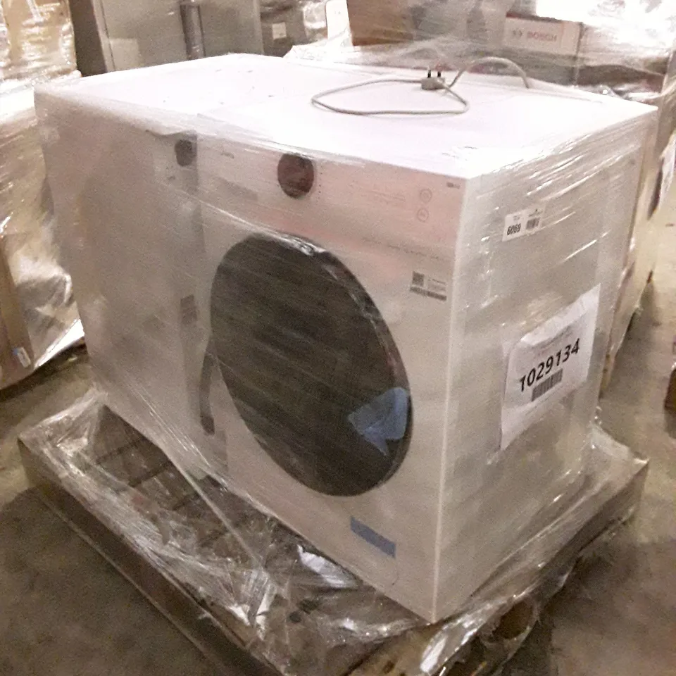 HOOVER 10KG FREESTANDING WASHING MACHINE WHITE AND MIDEA FREESTANDING WASHING MACHINE 10KG WHITE