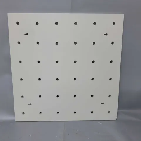 BOXED BUNDLEBERRY BY AMANDA HOLDEN WOODEN PEG BOARD