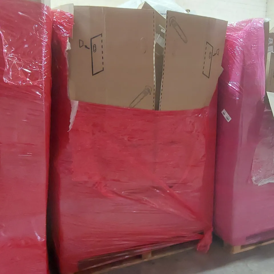 PALLET OF ASSORTED ITEMS INCLUDING: LED BATHROOM MIRROR, HOLLYWOOD MAKEUP MIRROR, CAMPING TENT, BEDDING ORES ECT