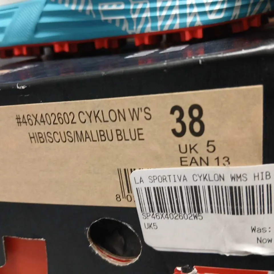 LA SPORTIVA CYKLON WMS WOMEN’S CYCLING SHOES – HIBISCUS/MALIBU BLUE, UK 5 (EU 38)
