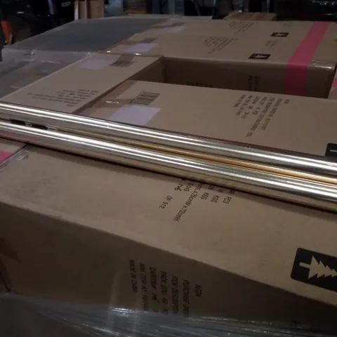 PALLET CONTAINING APPROXIMATELY 30 BOXES OF 46 BRAND NEW 3.5M GOLD RIBBED - FOIL ROLLWRAP