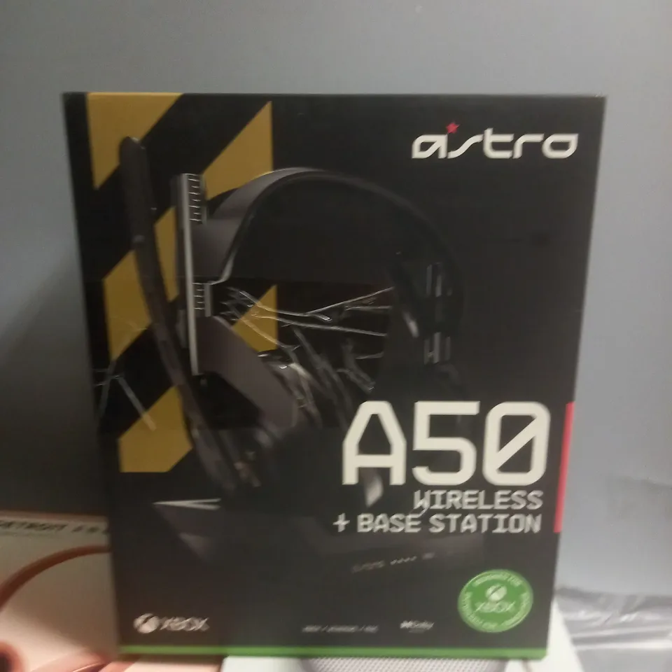 LOT OF 7 ASSORTED AUDIO ITEMS TO INCLUDE ASTRO A50, URBANISTA DETROIT HEADPHONES AND MARLEY WIRELESS EARPHONES