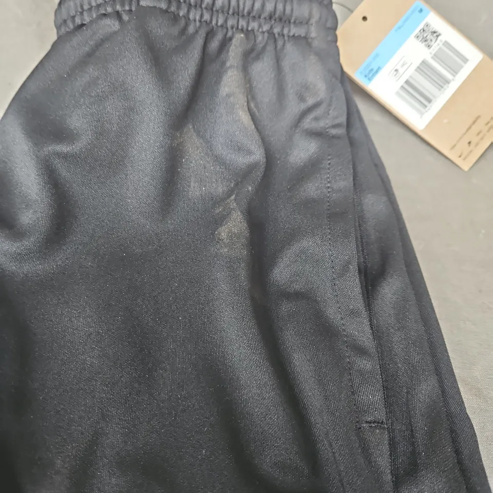 NIKE KIDS STANDARD FIT TRACK PANTS IN BLACK SIZE M