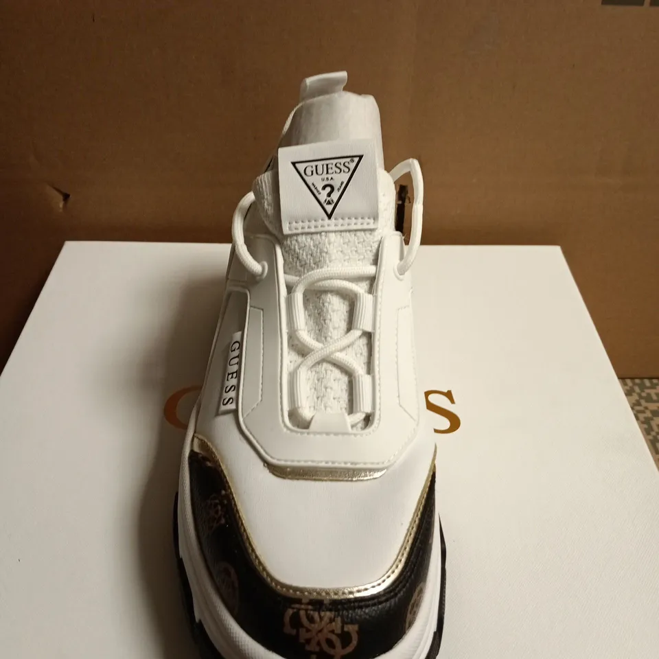 BOXED PAIR OF GUESS WHITE & BLACK CHUNKY TRAINERS – UK 6 