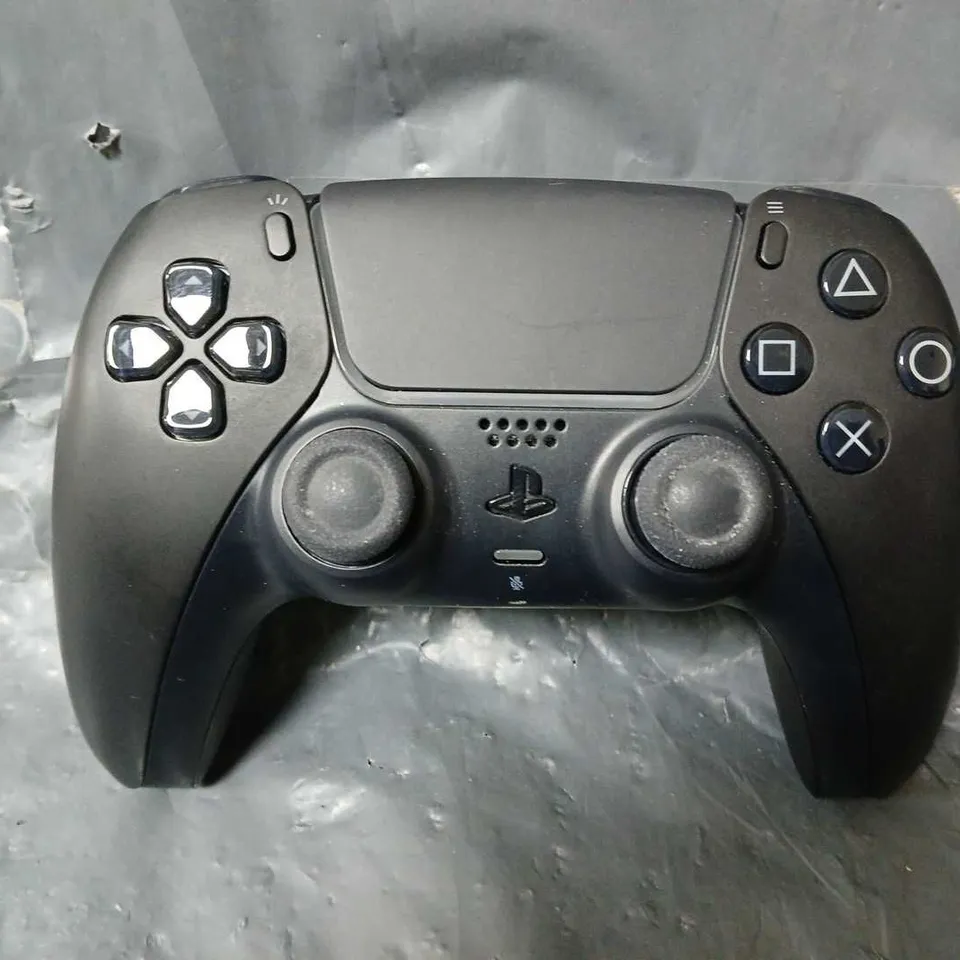 PLAYSTATION 5 DUALSENSE WIRELESS CONTROLLER IN MIDNIGHT