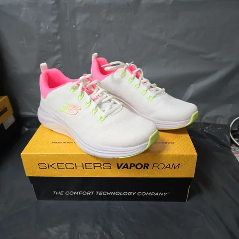 SKECHERS VAPOUR FOAM TRAINERS - WHITE - SIZE 6