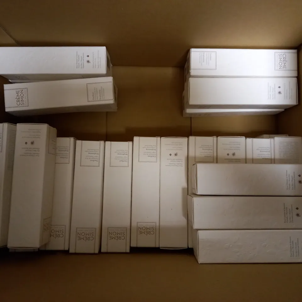 LOT OF APPROXIMATELY 35 CREME SIMON BRIGHTENING OXYGENATING LIGHT DAY MOISTURISER (36 X 50ML)