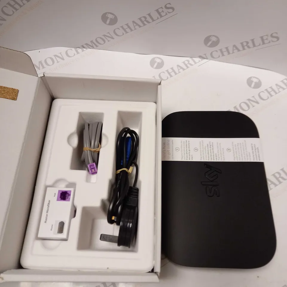 SKY Q HUB WIFI BROADBAND ROOTER 