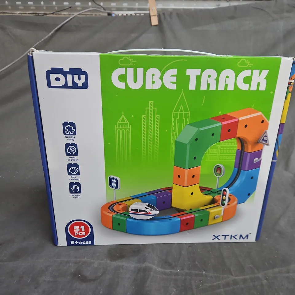 CUBE TRACK DIY BUILDING TOY SET – 51 PIECES