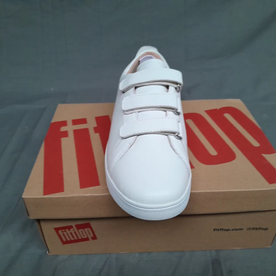 BOXED PAIR OF FLIPFLOP RALLY QUICK STICK FASTENING LEATHER SNEAKER URBAN WHITE SIZE UK 5