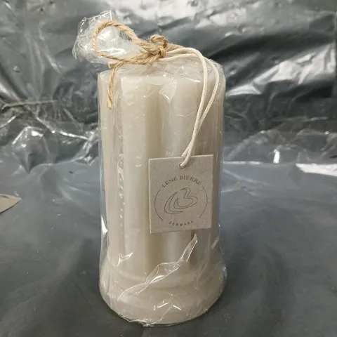 8 BOXED LENE DENMARK 30H CANDLE