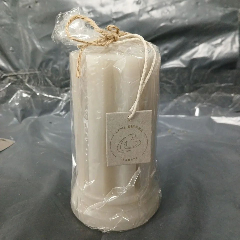 8 BOXED LENE DENMARK 30H CANDLE