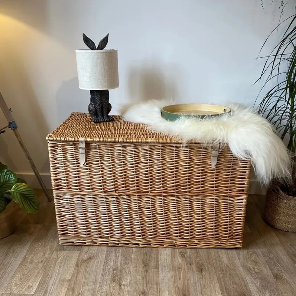 BOXED ELDINE LARGE WICKER STORAGE TRUNK BASKET WITH LID