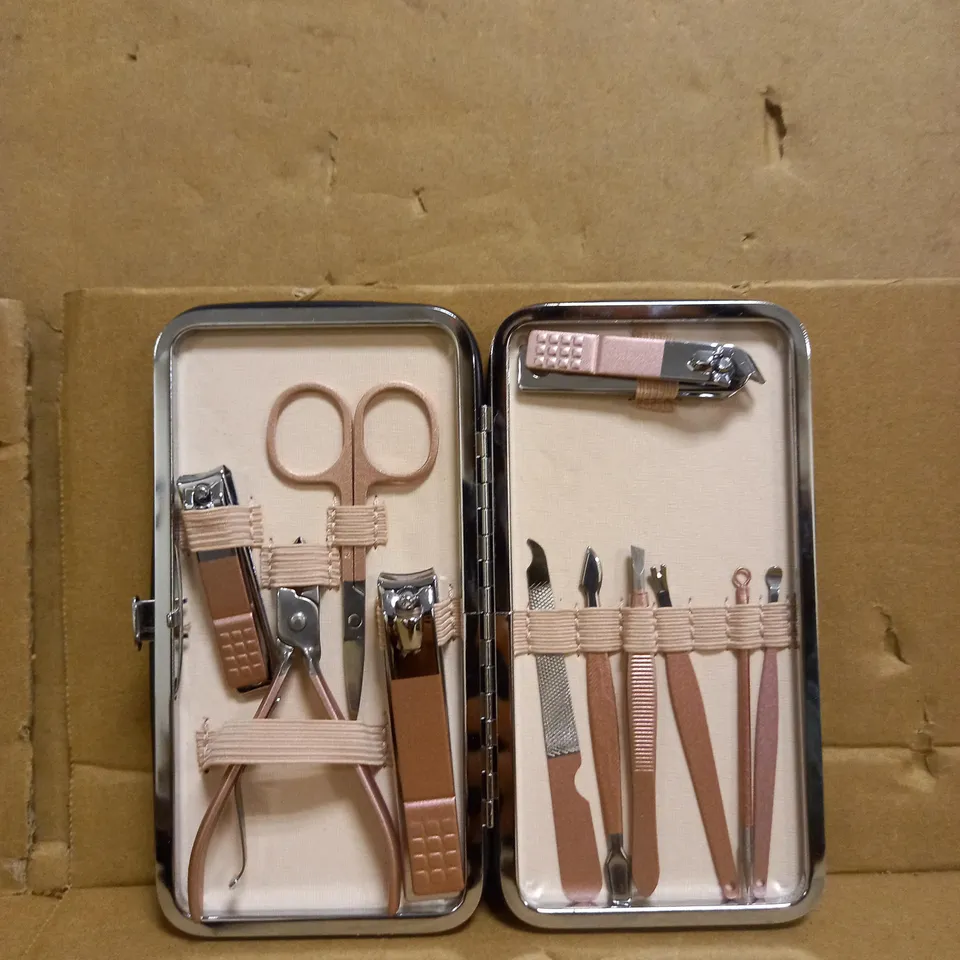 MANICURE SET & NAIL CLIPPER SET