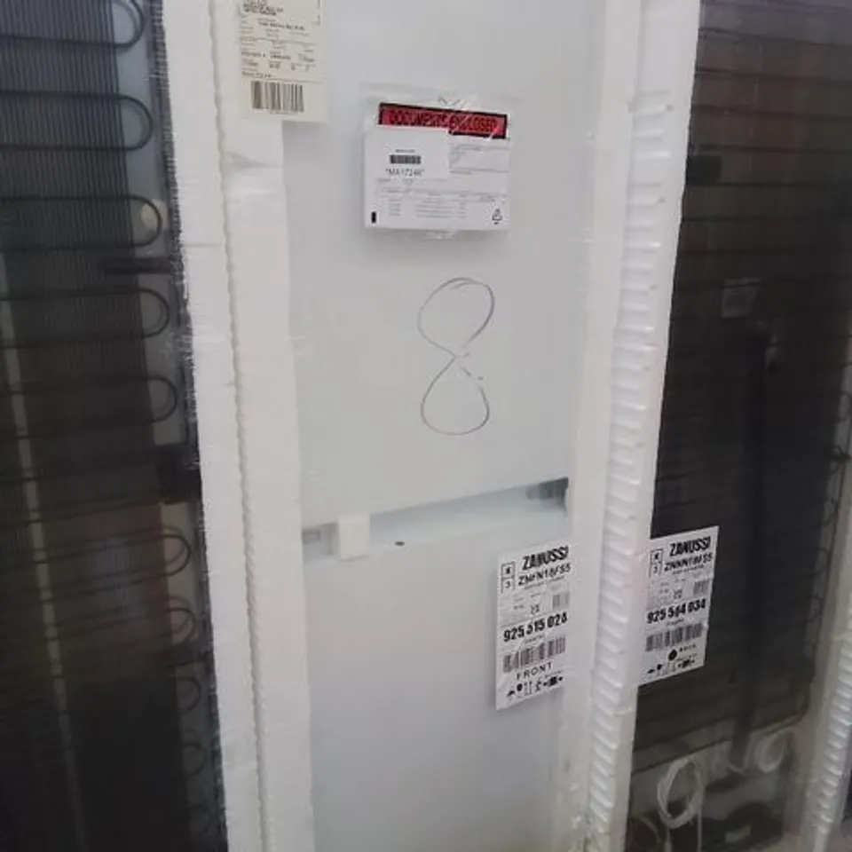 ZANUSSI INTEGRATED 50/50 FRIDGE FREEZER 267L Model ZNFN18FS5 RRP £542