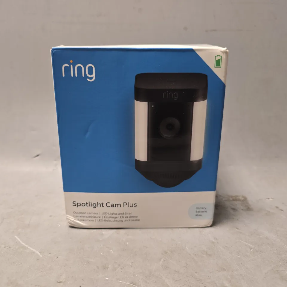 BOXED RING SPOTLIGHT CAM PLUS