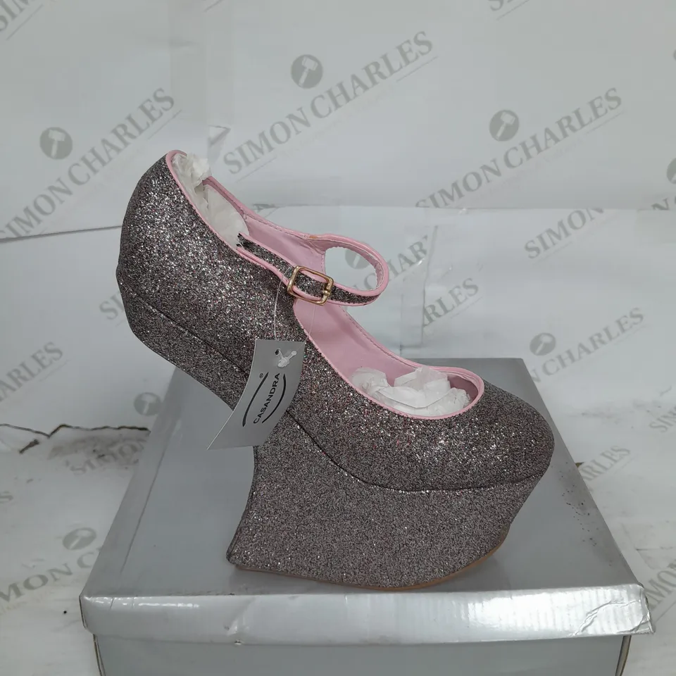 BOXED PAIR OF CASANDRA PLATFORM STRAP HEEL IN MULTI GLITTER SIZE 5