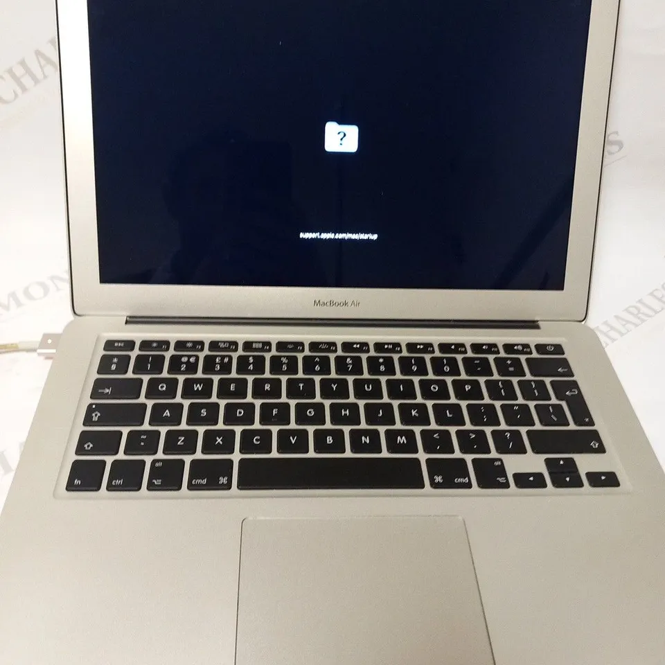 APPLE MACBOOK AIR (A1466 EARLY 2015)
