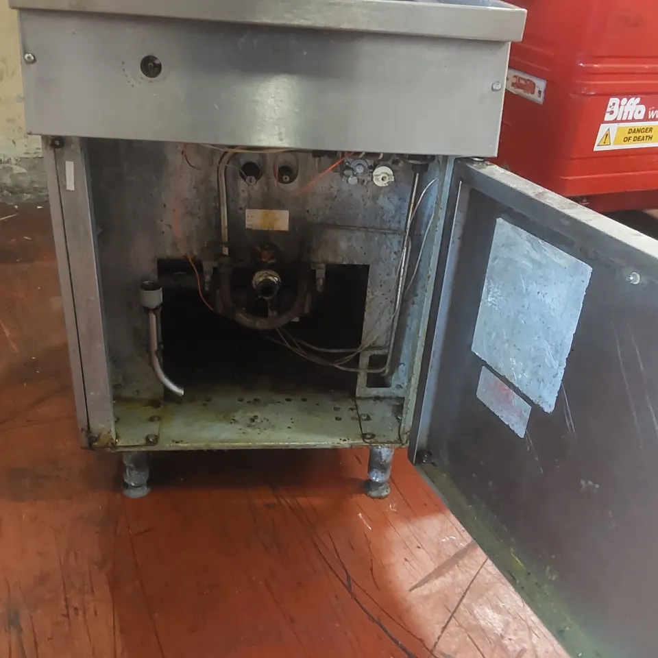 FALCON COMMERCIAL TWIN BASKET FRYER