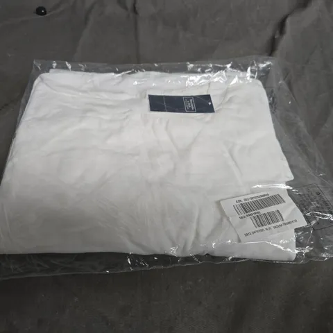 ABERCROMBIE & FITCH WHITE KNIT TOP – SIZE L