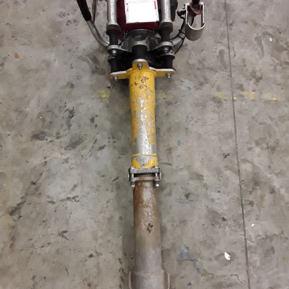 ROBEL 2 STROKE VERTICAL TAMPER