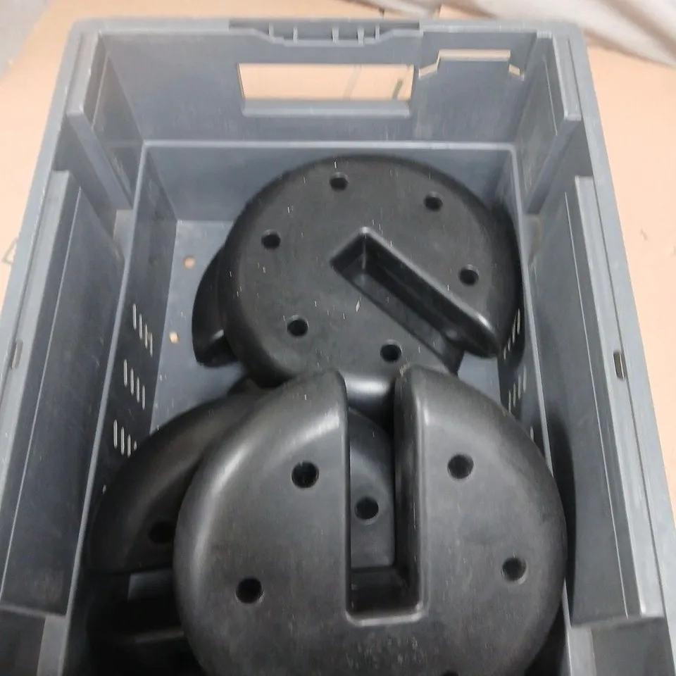 LOT OF 4 WEIGHTED PARASOL BASES BLACK