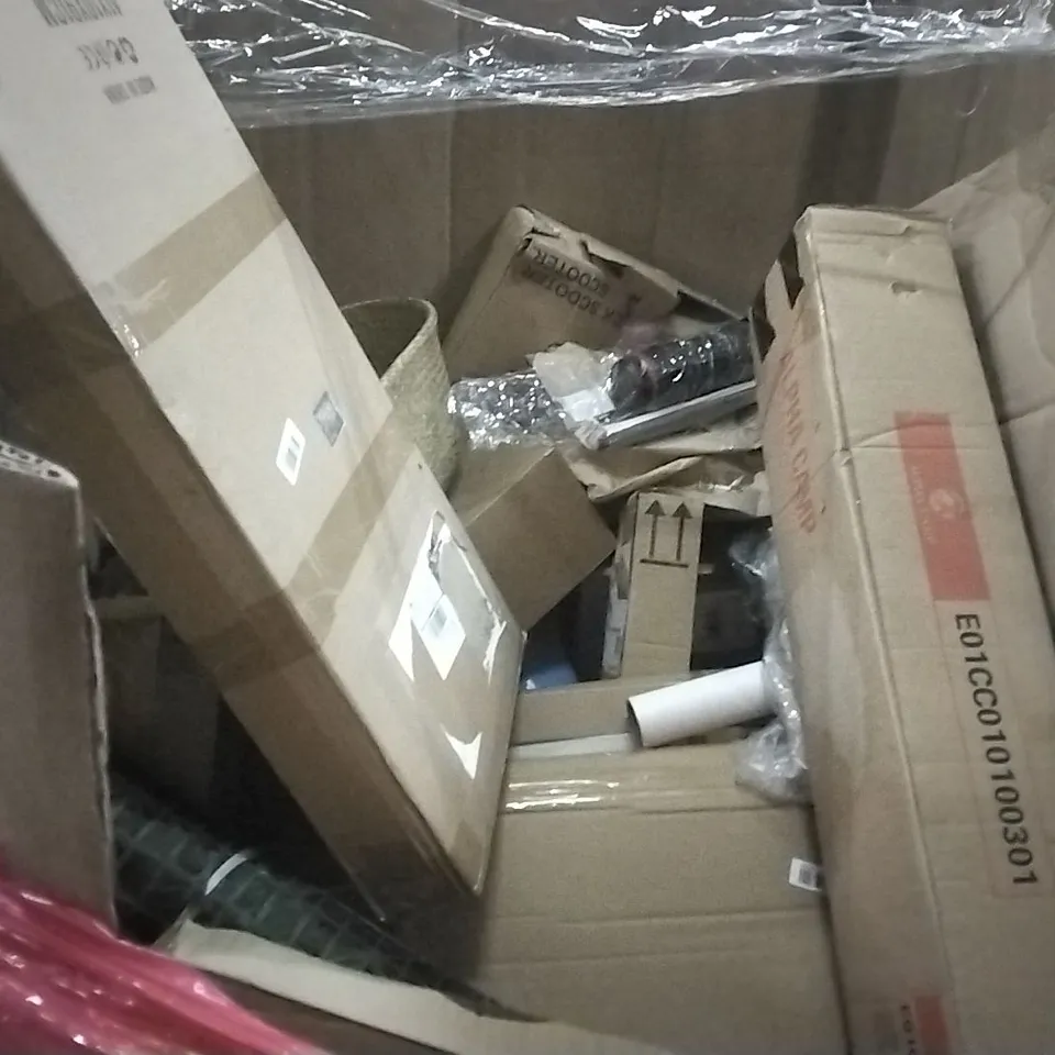 PALLET OF ASSORTED PRODUCTS AND HOUSEHOLD GOODS TO INCLUDE;ELECTRIC COOKER TOP,BIKE PUMP,LARGE DOG BED