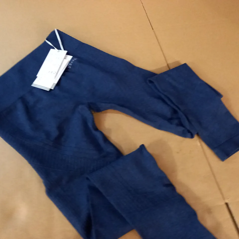 USA PRO SEAMLESS LEGGINGS IN NAVY - 8(XS)
