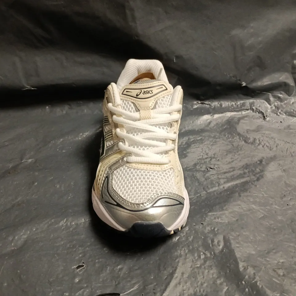 PAIR OF ASICS GEL-KAYANO 14 TRAINERS IN WHITE/CREAM/SILVER SIZE UK 4