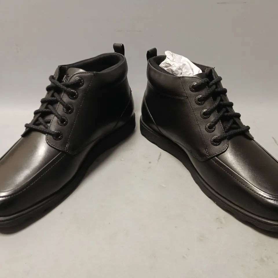 BOXED PAIR OF KICKERS FRAGMA LEATHER SHOES IN BLACK EU SIZE 43