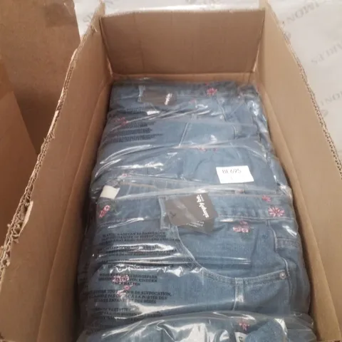 BOX CONTAINING APPROXIMATELY 15X BRAND NEW SIMPLY BE KHAKI STRAIGHT JEANS - COLOUR KHAKI - SIZE 30R