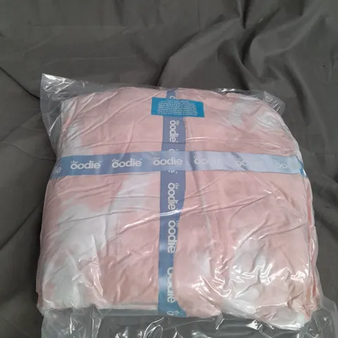 OO THE OODIE PINK/WHITE