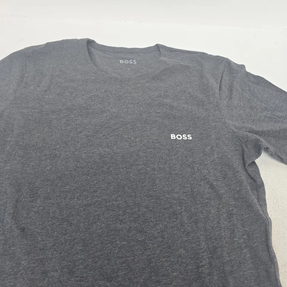 HUGO BOSS LOGO TEE - SIZE M