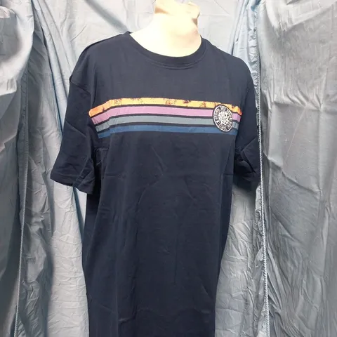 SALTROCK SPRAY STRIPE SHORT-SLEEVE T-SHIRT β BLUE/RED, SIZE M