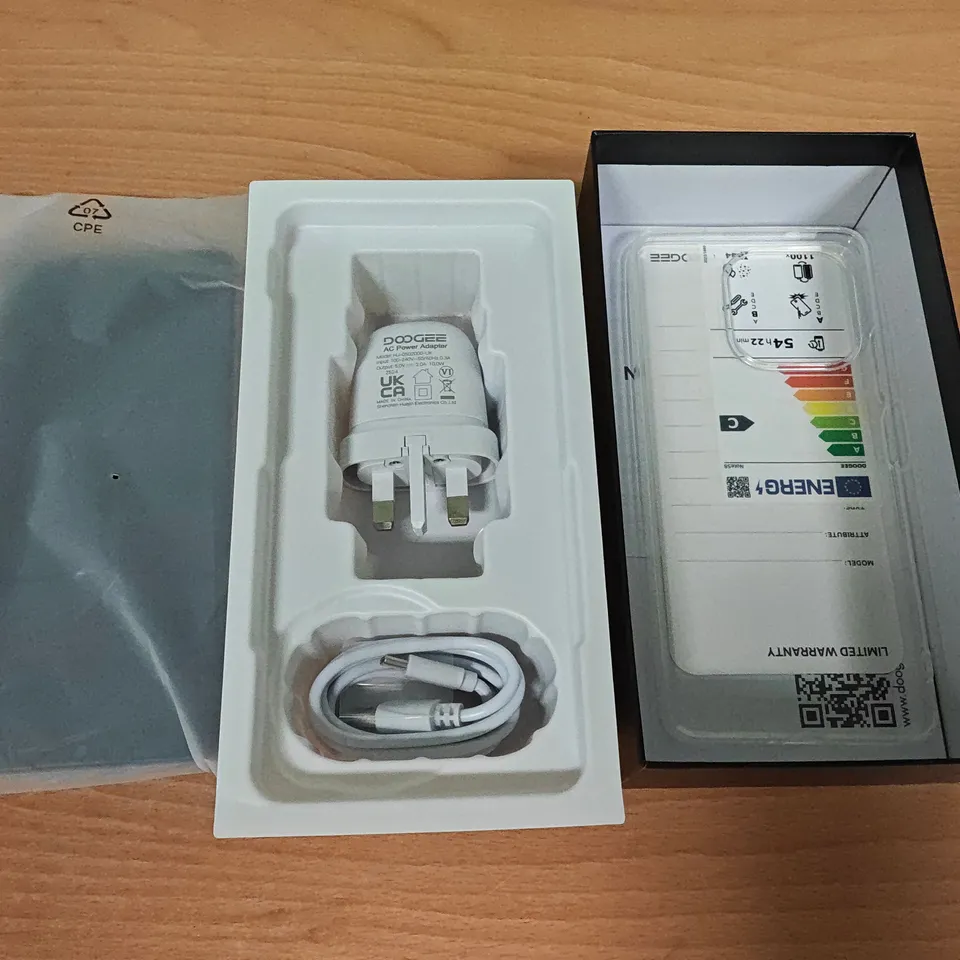BOXED DOOGEE NOTE 58 8+24GB RAM 128GB ROM IN SILVER