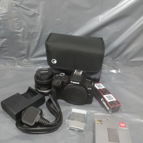 CANON EOS R100 APS-C CAMERA KIT INC RF-S 18-45MM LENS, 32GB SD CARD, ADDITIONAL LP-E17 BATTERY, NECK STRAP & CASE