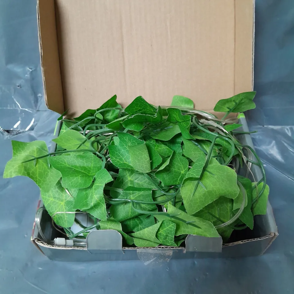 SOLAR POWERED LED IVY FIREFLY STRING LIGHT RRP £24.99