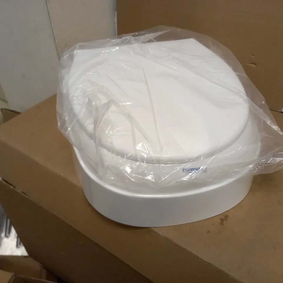 INVACARE AQUATEC TOILET SEAT RAISER